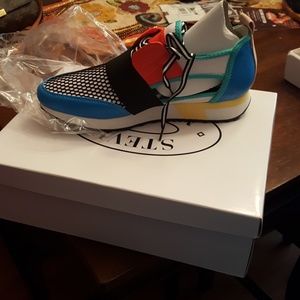 Steve Madden Arctic Sneakers